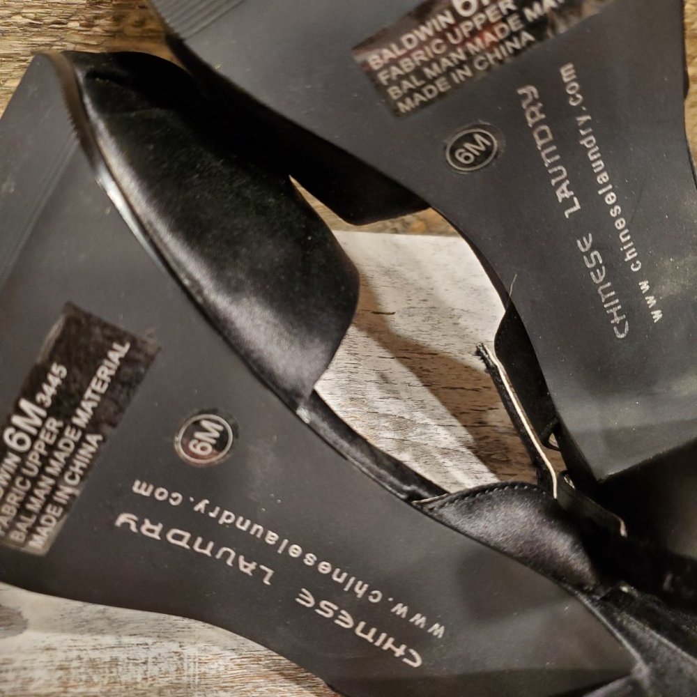 Chinese Laundry Black Satin Heels  Baldwin Size 6M - Picture 6 of 8